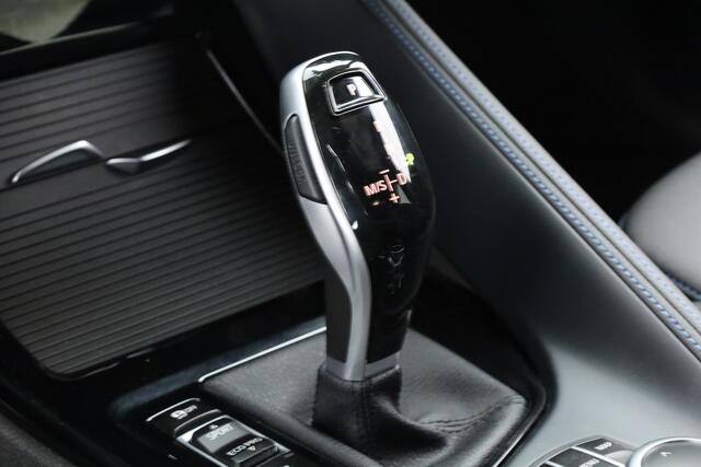 BMW X2 xDrive20i M Sport | HUD | Navi + Apple CarPlay | Camera | Stoelverw. | 19'' | Park Assist | Elek. Achterklep