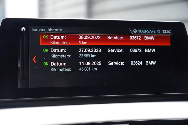 BMW X2 sDrive20i Business Edition Plus - M SPORT - PANODAK - CAMERA - H&K - HEAD UP -