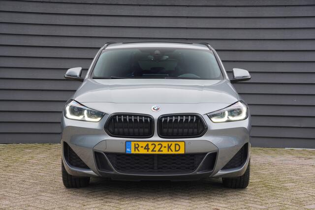 BMW X2 sDrive20i Business Edition Plus - M SPORT - PANODAK - CAMERA - H&K - HEAD UP -