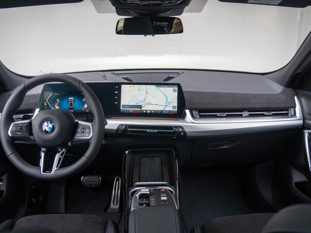 BMW X2 sDrive 20i M Sportpakket Pro | Innovation Pack | Comfort Pack | Panoramadak | Trekhaak | Showroom Selection