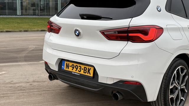 BMW X2 sDrive20i High Executive M-Sport Pano Alcantara Navi groot
