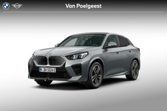 BMW X2 iX2 eDrive20 67 kWh M Sport Edition | M Sportpakket | Premium Pack | Glazen panoramadak