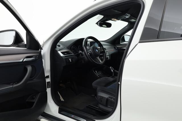 BMW X2 sDrive18i M Sport | Cruise Control | Trekhaak | Stoel- stuurverw. | Camera+PDC | Navi | 19'' | LED