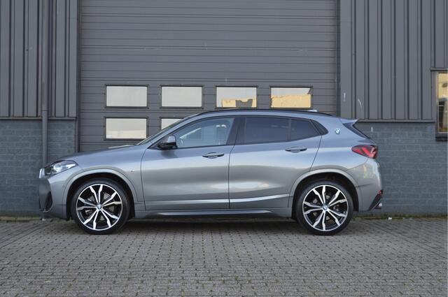 BMW X2 sDrive20i Executive Edition | M-PAKKET | PANO | ACC | HUD | CAMERA | TREKHAAK | HIFI |