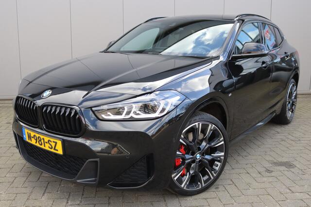 BMW X2 sDrive20i Business Ed. Plus Pano-dak/Leder/20-Inch/Stoelverwarming/Keyfree