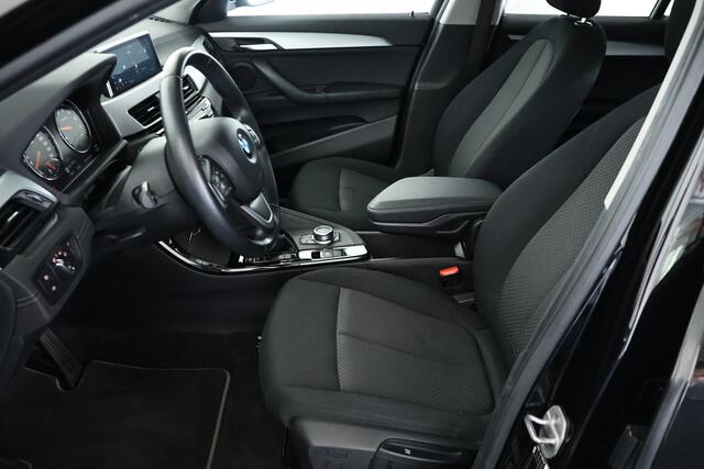 BMW X2 xDrive25e Executive / LED / Navi / Cruisecontrol / Clima