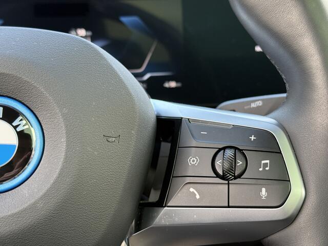 BMW X2 iX2 eDrive20 | M-Sport Pro | 19'' | Panorama | Driv. Ass. Prof. | Head-Up | Stoelverw. | Getint Glas | Comfort Access