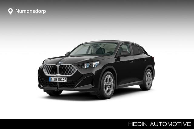 BMW X2 iX2 eDrive20 | Pure Edition | 18'' | Comf. Acc. | Stoelverw. | Camera | Getint glas | Sportstoel.