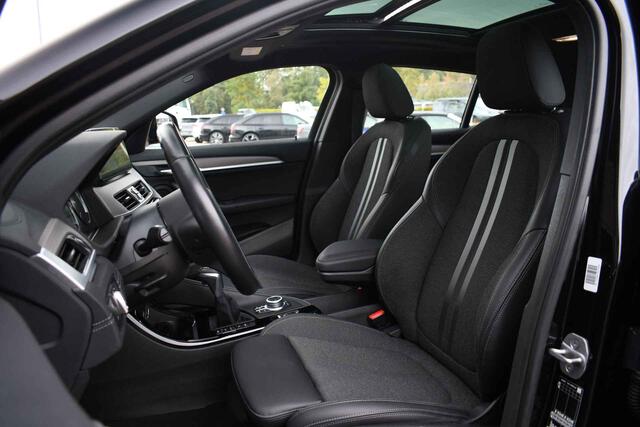 BMW X2 xDrive25e M-Sport Pano HUD El-zetels Camera Carplay 19inch