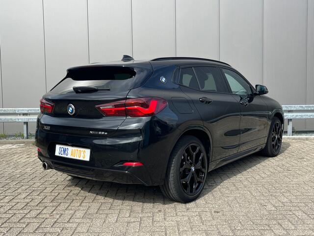 BMW X2 xDrive25e High Executive M-Pakket / Pano / Vol Leder / Haed-up / Key Less