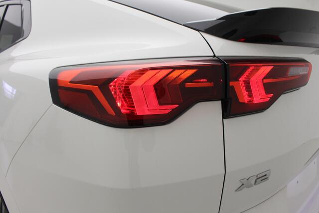 BMW X2 M35i xDrive | CoPilot | 20" | Harman Kardon | Iconic Glow nierengrille