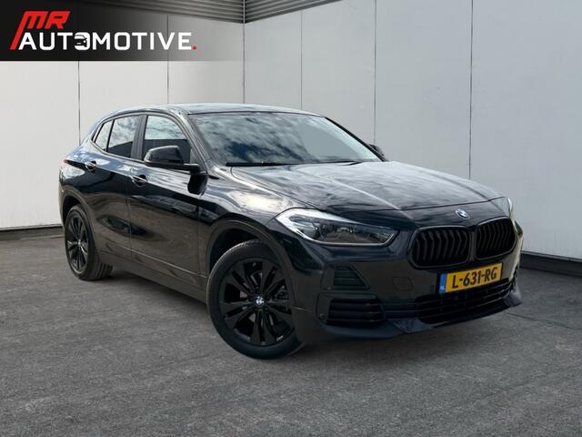 BMW X2 sDrive 18i Executive - Stoelverwarming, Trekhaak, PDC, Navi