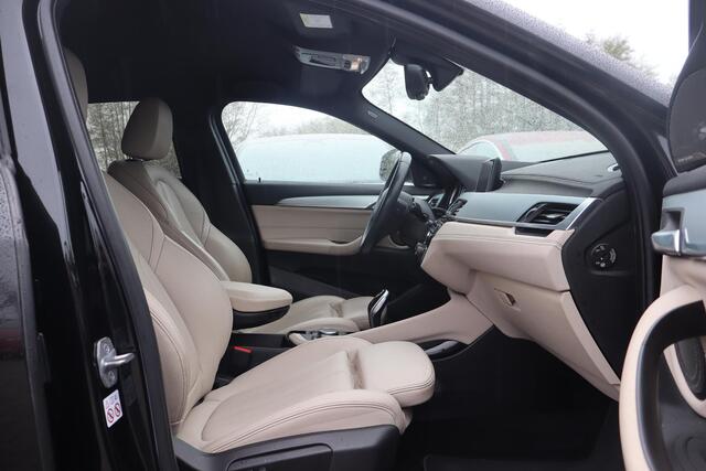 BMW X2 sDrive20i High Executive | M-Sport | Head-up | Camera | Memory stoelen | Trekhaak