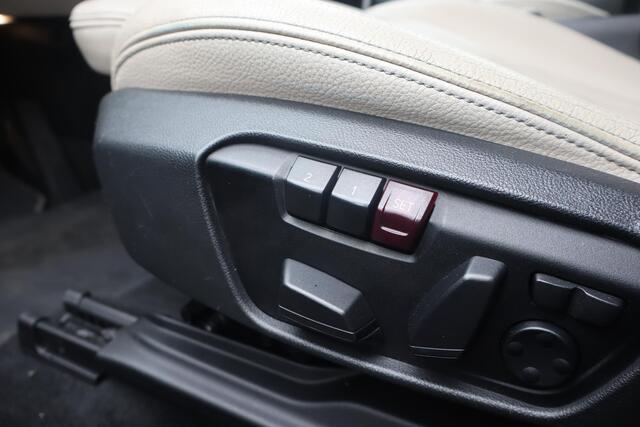 BMW X2 sDrive20i High Executive | M-Sport | Head-up | Camera | Memory stoelen | Trekhaak