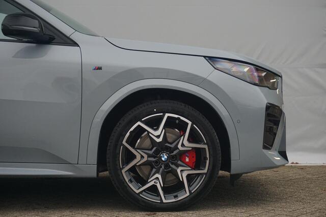 BMW X2 iX2 eDrive20 | M Sportpakket Pro | Trekhaak | Schuif-kanteldak | Harman Kardon | Head-up | Elektrische verstelbare Stoelen | Rondomzicht Camera's | Driving Assistant Professional