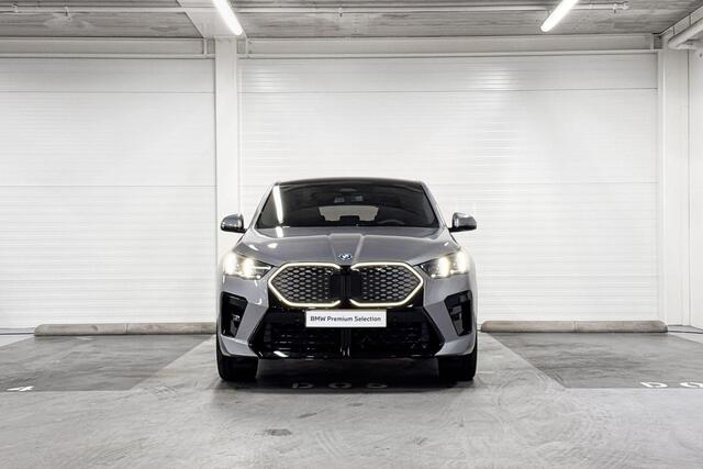 BMW X2 iX2 eDrive20 | M-Sport Pro | Innovation Pack | Driving Assistant | Driving Assistant Plus | Parking Assistant Plus | Panoramadak | Comfort Access l Huisselectie