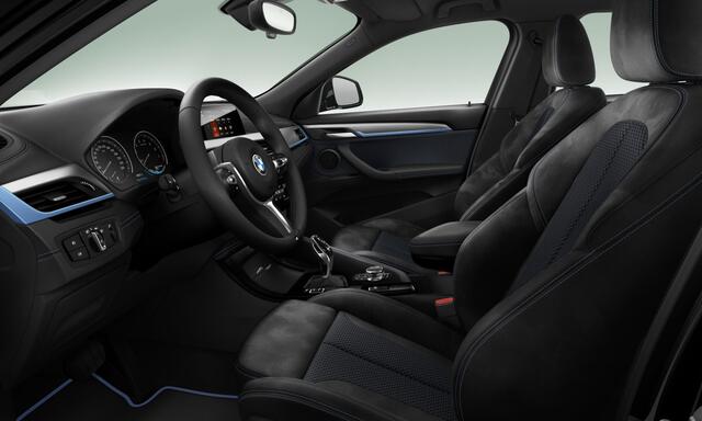 BMW X2 sDrive18i M-Sport - Stoelverwarming - LED - 19 inch