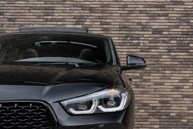BMW X2 xDrive25e Aut. | M-Sport | Navi | Panorama | Leder | Camera | 19"LM | Saphire Zwart