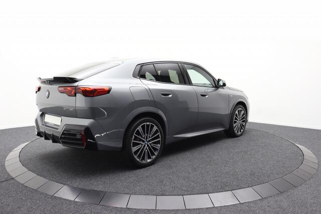 BMW X2 iX2 xDrive30 65kWh | M-Sport | Harman-Kardon | Pano | 313PK!