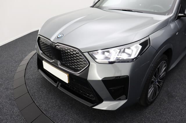 BMW X2 iX2 xDrive30 65kWh | M-Sport | Harman-Kardon | Pano | 313PK!