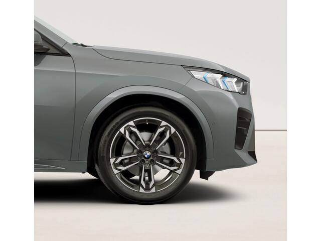 BMW X2 iX2 eDrive20 M-Sport - Pano - Trekhaak - Memoryzetel - Stuurwiel Verwarmd