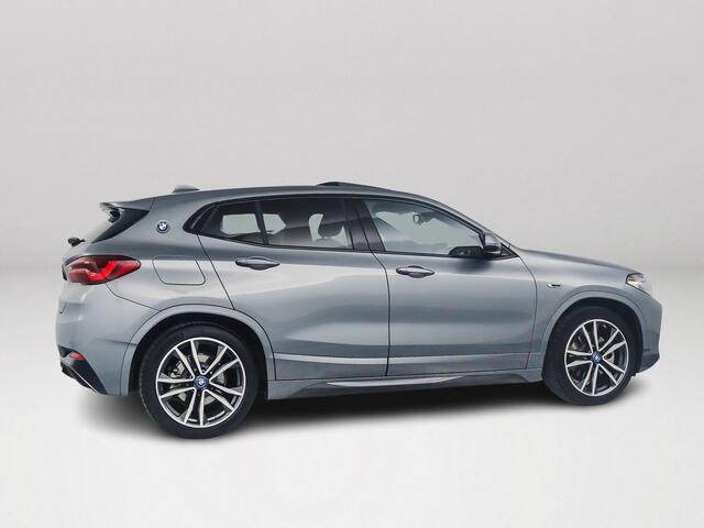 BMW X2 xDrive25e High Executive | Panoramadak | Parkeercamera | Head-up display | Stoelverwarming | Cruise control