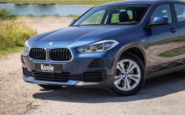 BMW X2 xDrive25e Executive CAMERA / PLUG IN HYBRID / STOELVERWARMING / DEALER ONDERHOUDEN