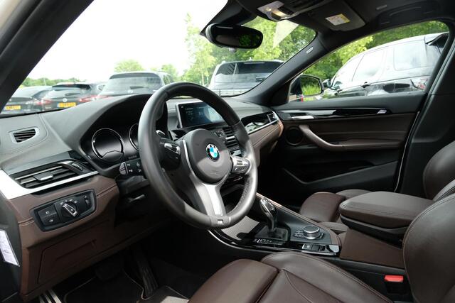 BMW X2 sDrive20i High Executive 190 PK | Panorama dak | Stoelverwarming | Vol lederen bekleding | CarPlay| Elektrische klep | LED verlichting | Lichtmetalen velgen | Achteruitrijcamera |