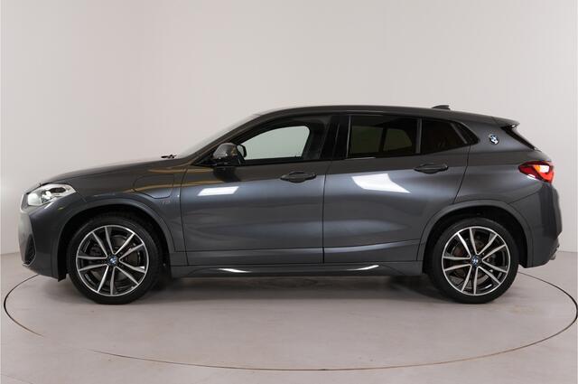 BMW X2 xDrive25e M-Sport | Head-up | Camera | Stl. verw. | Cruise | El. achterklep |