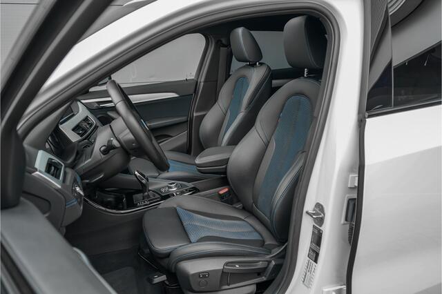 BMW X2 sDrive18i M-Sport Pano Trekhaak Stoelverw 20"