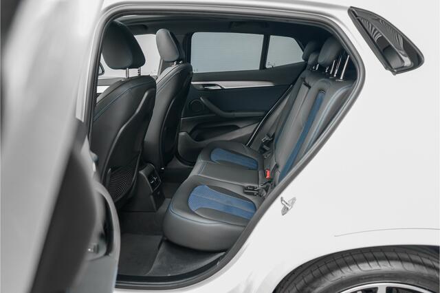 BMW X2 sDrive18i M-Sport Pano Trekhaak Stoelverw 20"