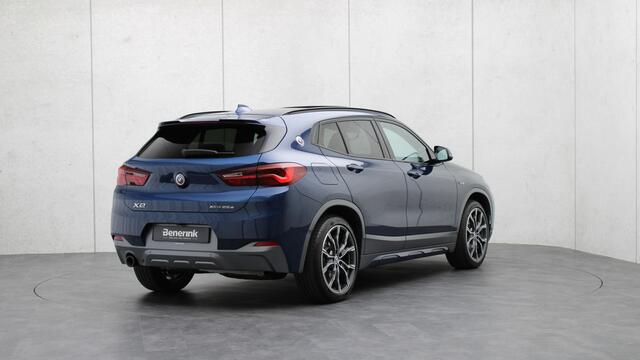 BMW X2 xDrive25e High Executive M-Sport X | Head-up | Panoramadak | Memory | Driving Assistant Plus | M Sportstoelen | Stuurwielverwarming