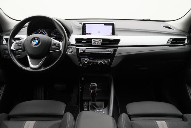 BMW X2 xDrive20i High Executive LED, Camera, Trekhaak, Navigatie, Climate, 18"