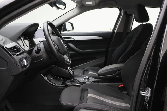 BMW X2 xDrive20i High Executive LED, Camera, Trekhaak, Navigatie, Climate, 18"