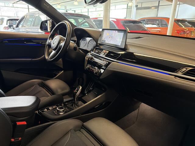 BMW X2 M35iA 306PK xDRIVE M-SPORT LEDER/NAVI/HEAD-UP/PANORAMADAK