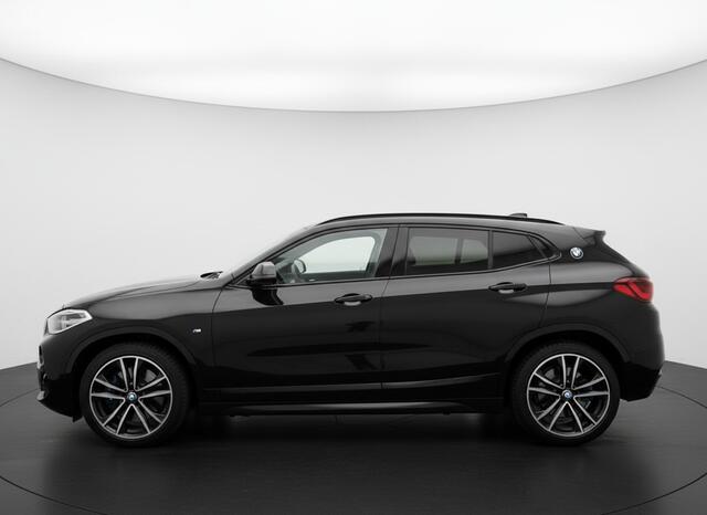 BMW X2 M35i 306PK xDRIVE M-SPORT LEDER/NAVI/HEAD-UP/PANORAMADAK