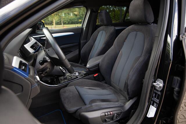 BMW X2 sDrive20i High Executive M-Sport , Panoramadak, Head-up display, Memory, Head-up display,
