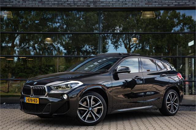 BMW X2 sDrive20i High Executive M-Sport , Panoramadak, Head-up display, Memory, Head-up display,