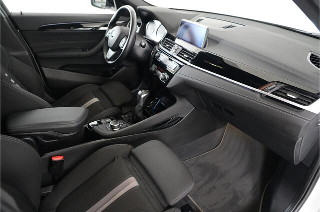 BMW X2 xDrive25e Business Edition Plus | SOH 92% | Camera | M-sport interieur | Cruise adaptief |