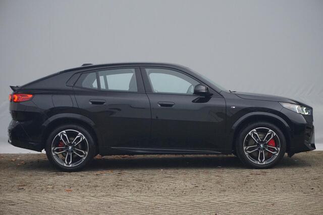 BMW X2 sDrive18d M Sportpakket Pro 19'' / Harman Kardon / Trekhaak / Parking Assistant