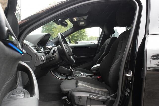 BMW X2 sDrive 18i Advantage Plus | Trekhaak | Navigatie