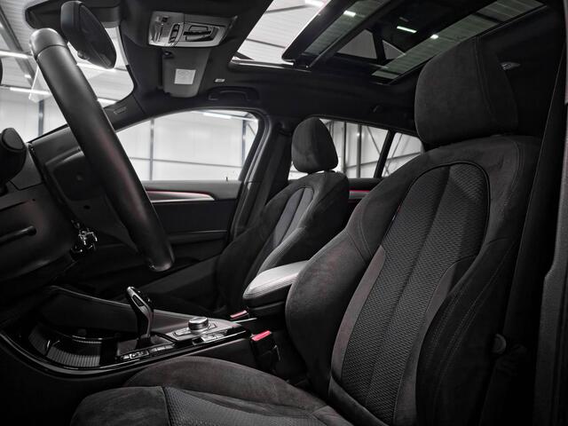 BMW X2 sDrive20i M Sport | Panoramadak | Incl. Grote Beurt + APK | 1e eigenaar | Camera | 19" |