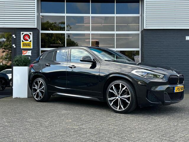 BMW X2 sDrive18i High Executive, M-pakket, Automaat, Cruise, Head-up, Camera, Navi, PDC, NAP