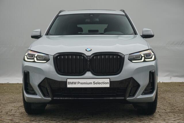 BMW X3 xDrive30i High Executive M Sport Harman Kardon / Panorama Dak / Trekhaak / Comfort Acces / Stoel- en Stuurverwarming