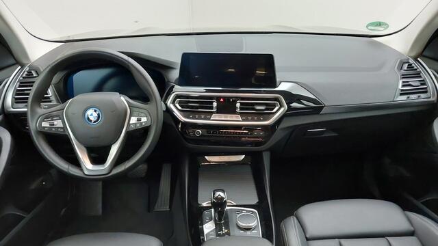 BMW X3 xDrive30e | 2023 | Camera | Stoelverwarming | Zomer+Winterset