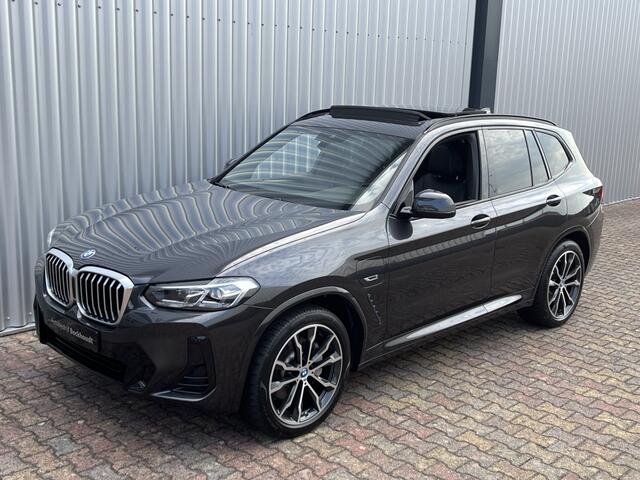 BMW X3 xDrive30e High Executive M-Sport | Nw Model | Panorama Dak