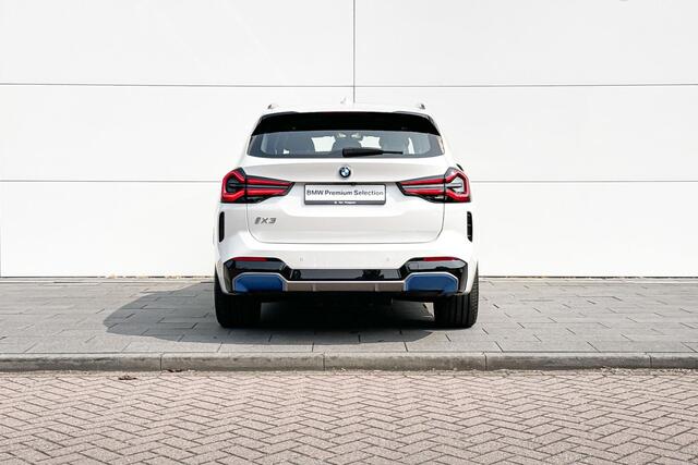 BMW X3 iX3 High Executive 80 kWh | Glazen Panoramadak | Harman Kardon | Headup display | Stoelverwarming |
