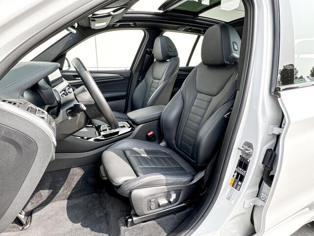 BMW X3 iX3 High Executive 80 kWh | Glazen Panoramadak | Harman Kardon | Headup display | Stoelverwarming |