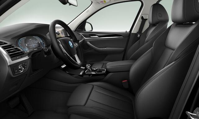 BMW X3 xDrive30e | Trekhaak | 360 cam | Elek. stoelverst. | HiFi | Getint glas | Stoelverw.