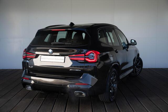 BMW X3 xDrive30e M Sportpakket | High Executive | Glazen schuif-kanteldak | 19 inch | Trekhaak